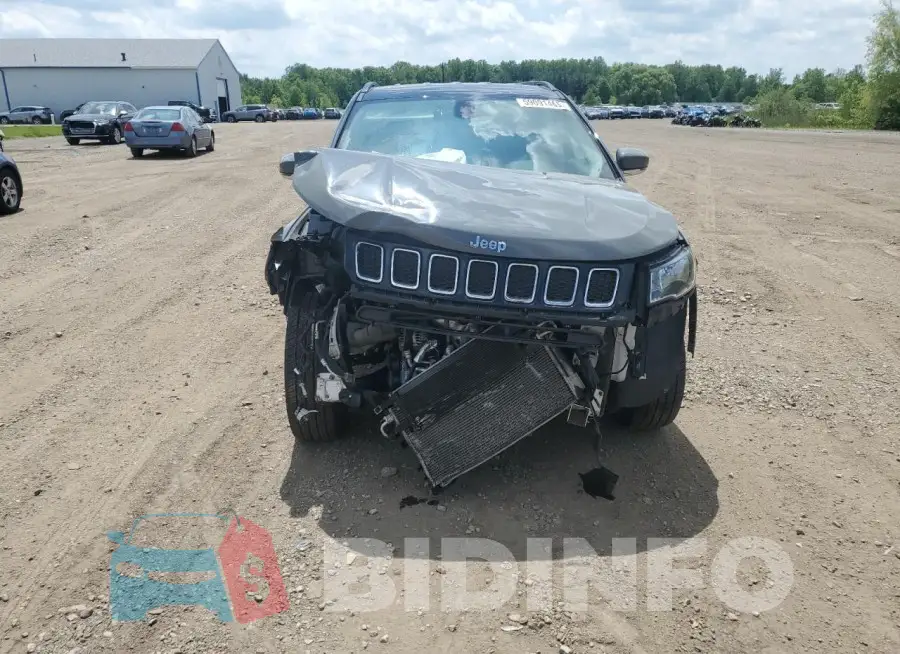 3C4NJDCB4LT137148 Photo# 5