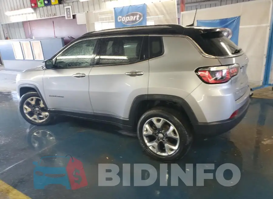 3C4NJDCB4LT163569 Photo# 2