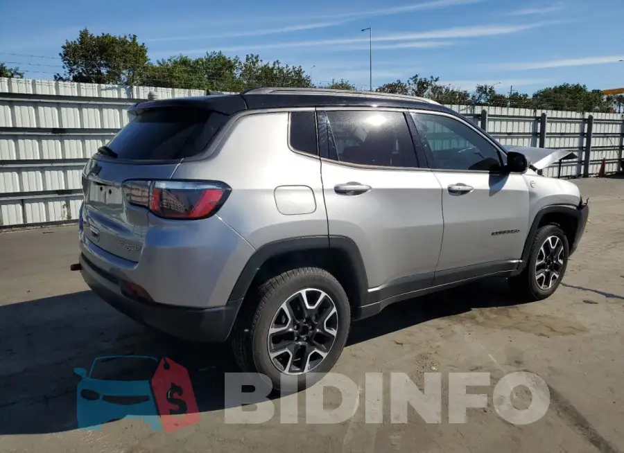 3C4NJDDB9LT106573 Photo# 3