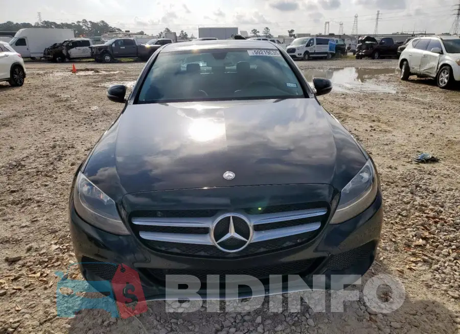 55SWF4JB2HU229906 Photo# 5