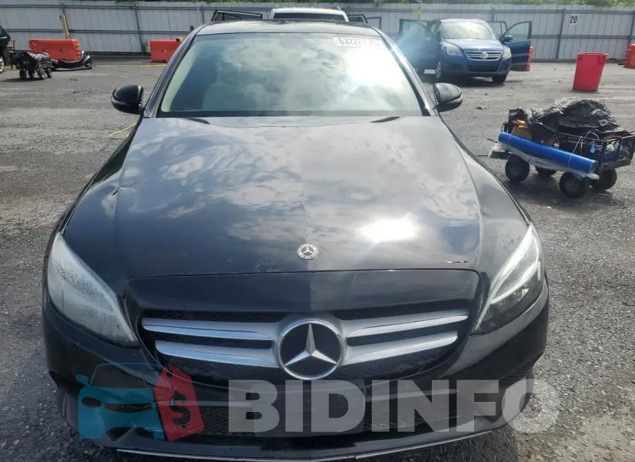 55SWF8EB2KU303821 Photo# 5