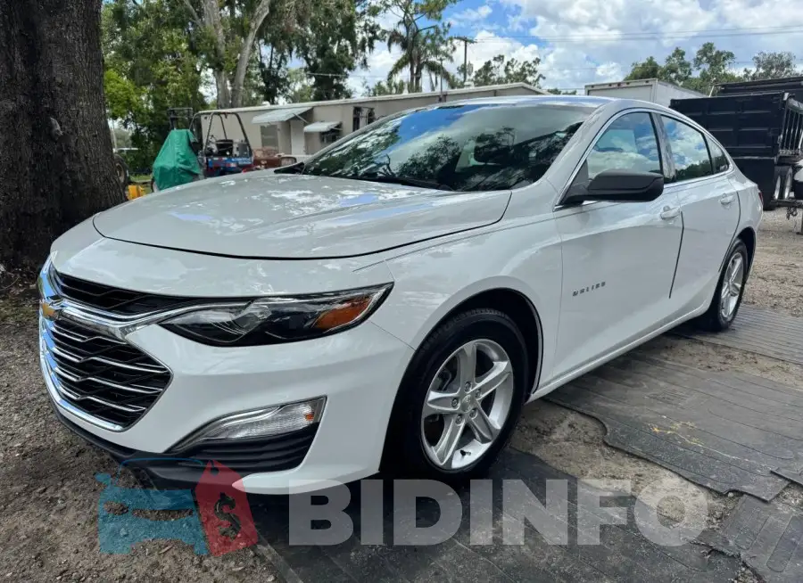 1G1ZB5ST3KF189533 Photo# 2