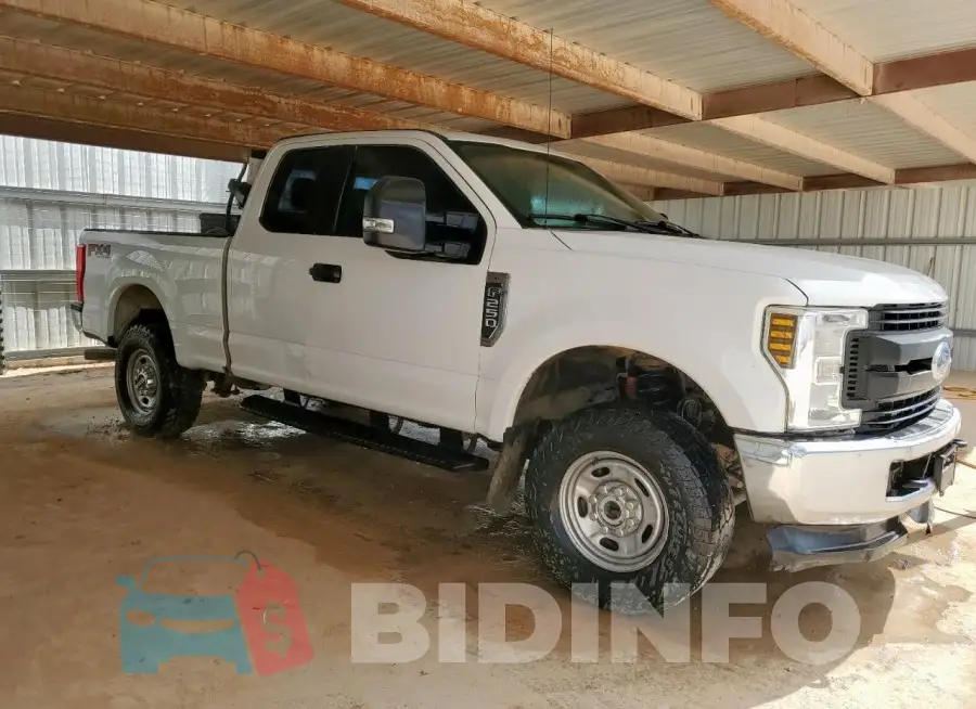 1FT7X2B68JEB42253 Photo# 4