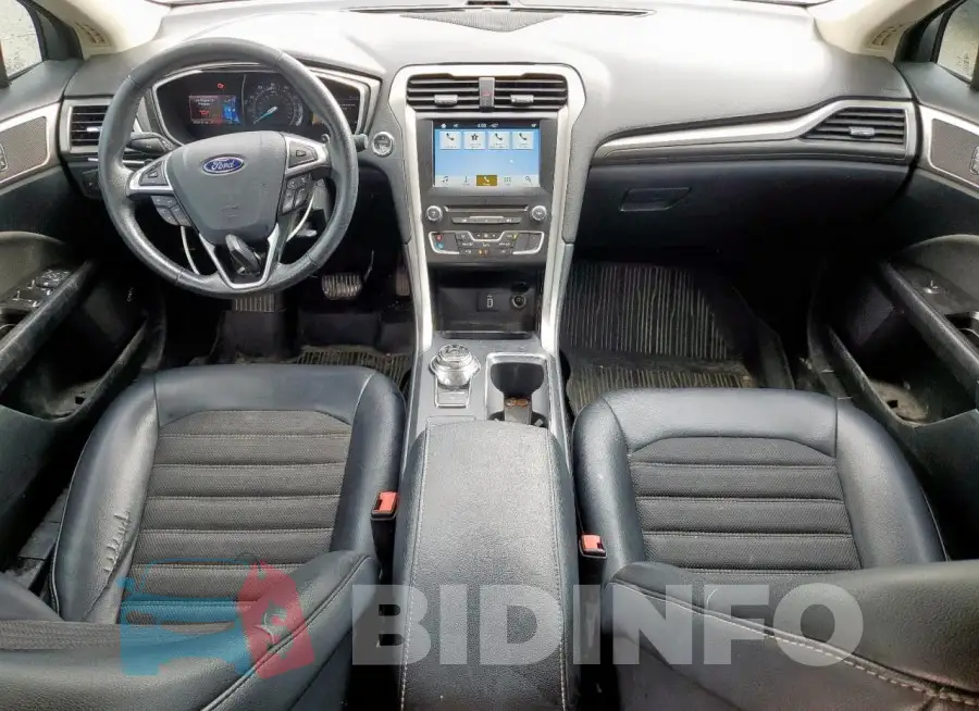 3FA6P0HDXHR170848 Photo# 8