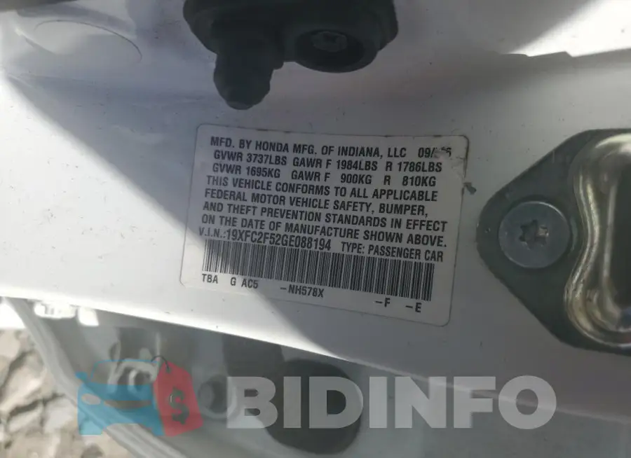 19XFC2F52GE088194 Photo# 12