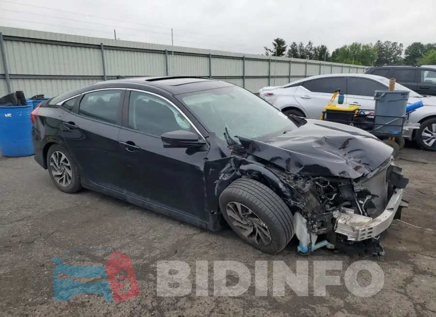 19XFC2F76HE227763 Photo# 4
