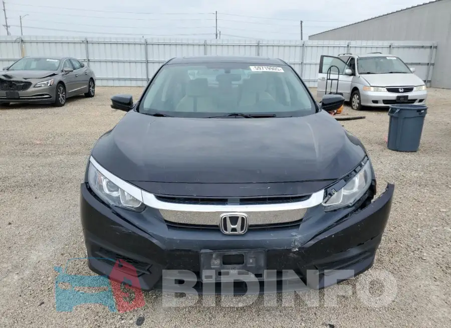 19XFC2F78GE098231 Photo# 5