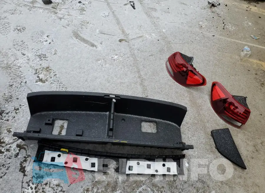 5XYPG4A33KG562711 Photo# 13