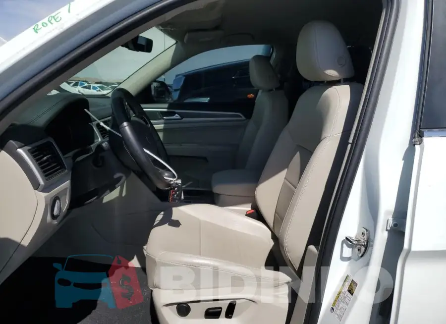 1V2WR2CAXNC541044 Photo# 7