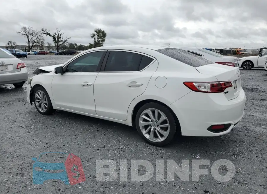 19UDE2F35JA002372 Photo# 2