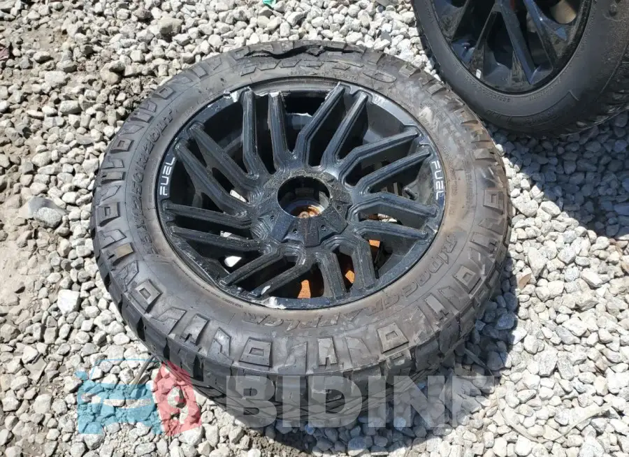 1GTUUDED2PZ140761 Photo# 12