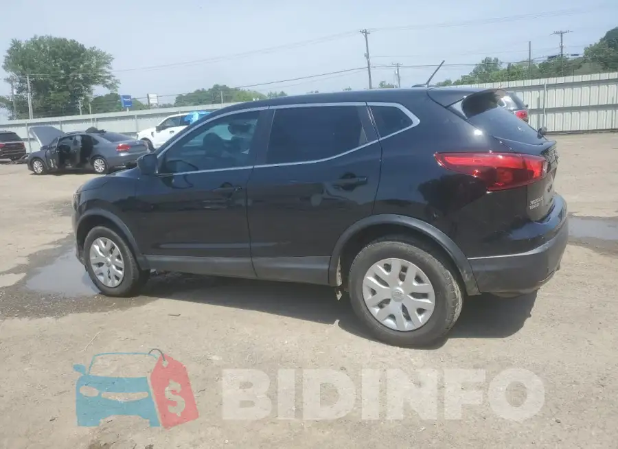 JN1BJ1CP4JW151011 Photo# 2