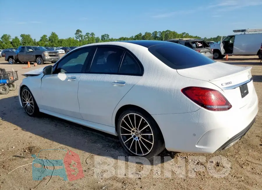55SWF8DB8LU334042 Photo# 2