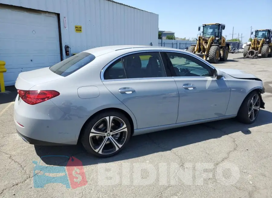 W1KAF4GB8SR246638 Photo# 3
