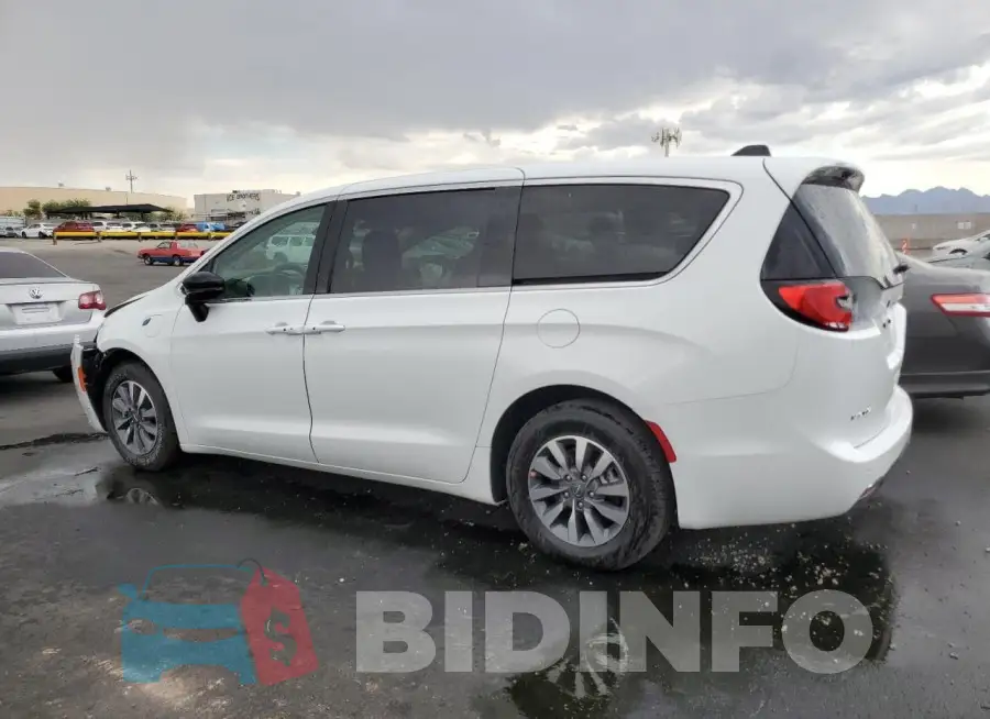 2C4RC1S76RR156626 Photo# 2
