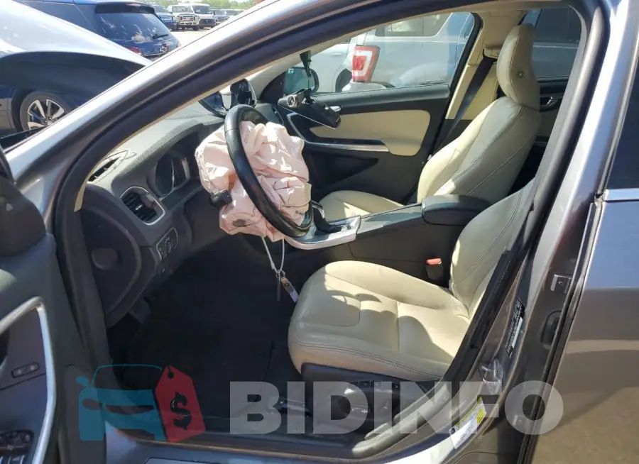 LYV402TK2JB161884 Photo# 7
