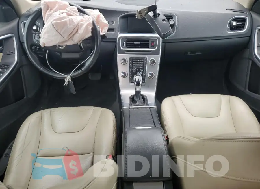 LYV402TK2JB161884 Photo# 8