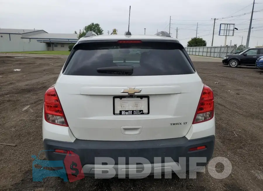 KL7CJLSB4GB690227 Photo# 6
