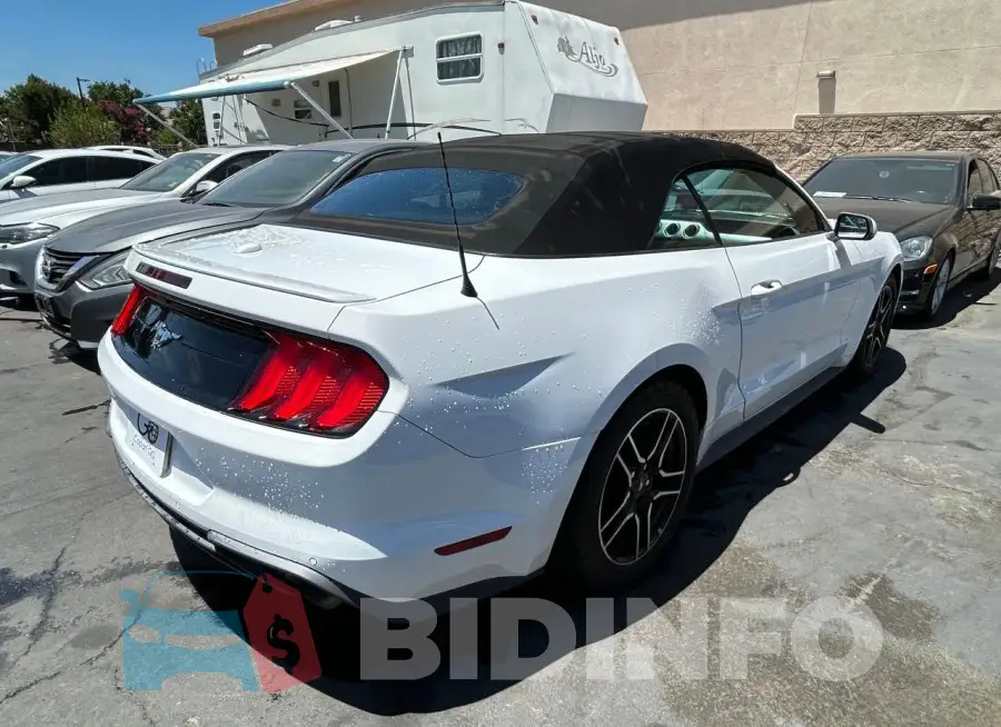 1FATP8UH0J5111777 Photo# 4