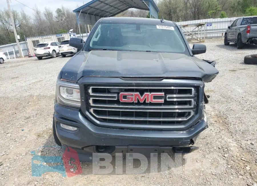 3GTU2MEC4HG277778 Photo# 5