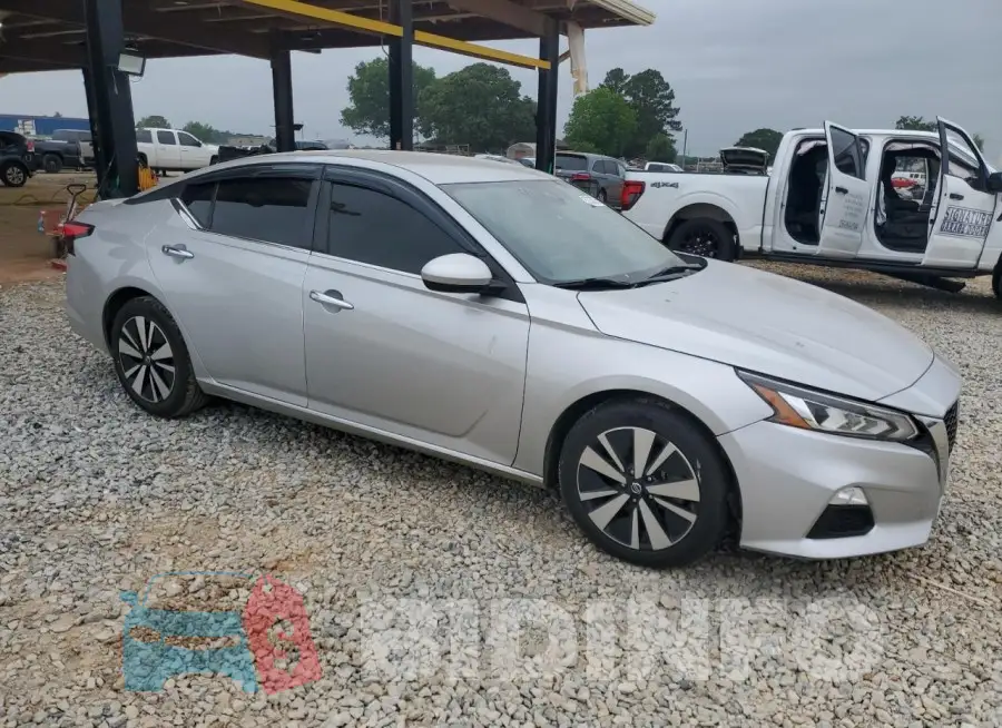 1N4BL4DV3NN315596 Photo# 4