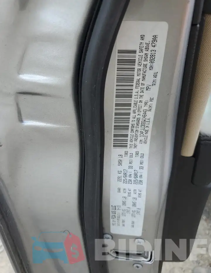 1C4PJLCB3GW146443 Photo# 14