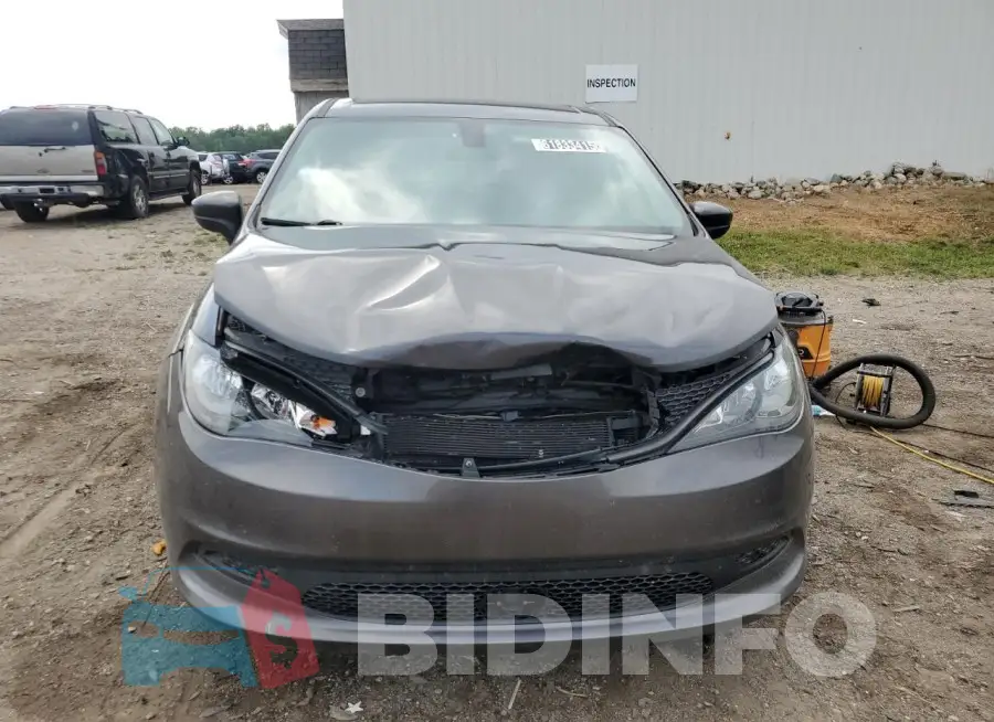 2C4RC1CG1NR165744 Photo# 5