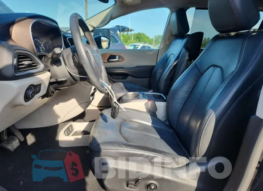 2C4RC1EG7HR708757 Photo# 7