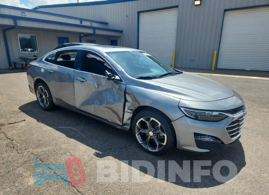 1G1ZD5ST0RF130931 Photo# 4