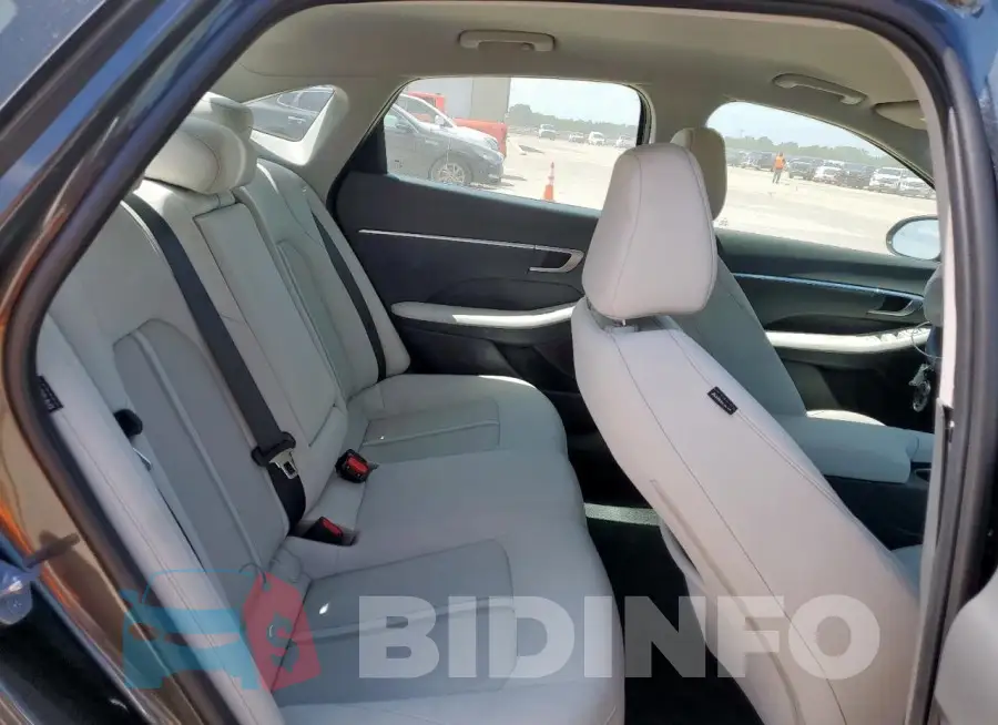KMHL64JA2SA458092 Photo# 10