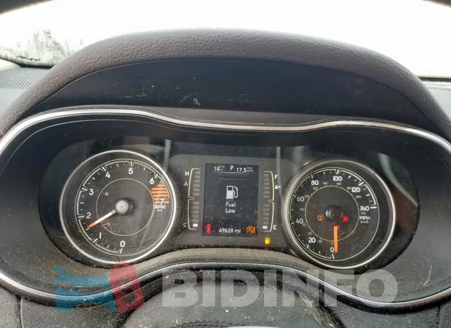 1C4PJLCB2KD307482 Photo# 9