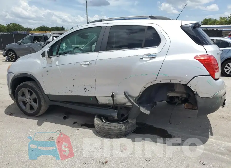 3GNCJRSB1GL129317 Photo# 2