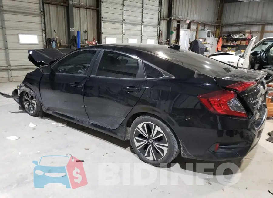 19XFC1F72GE020764 Photo# 2