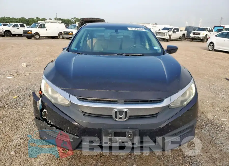 19XFC2F50HE010076 Photo# 5