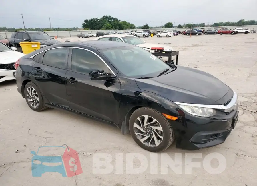 19XFC2F74HE011474 Photo# 4
