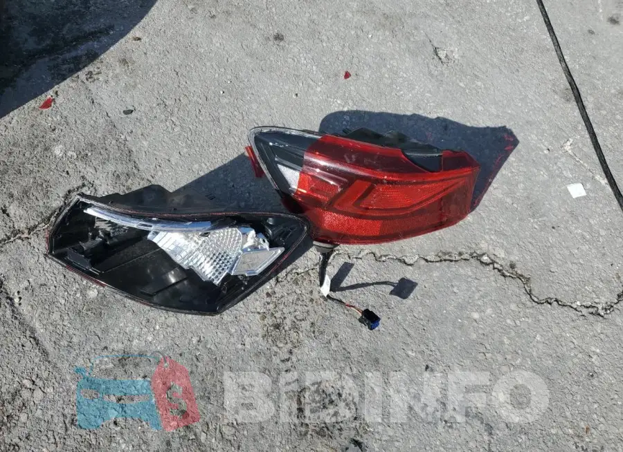 3KPF24AD5LE175174 Photo# 12