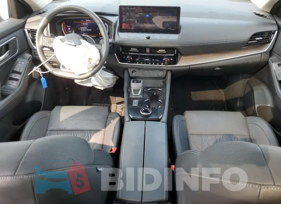 JN8BT3DD8RW450458 Photo# 8