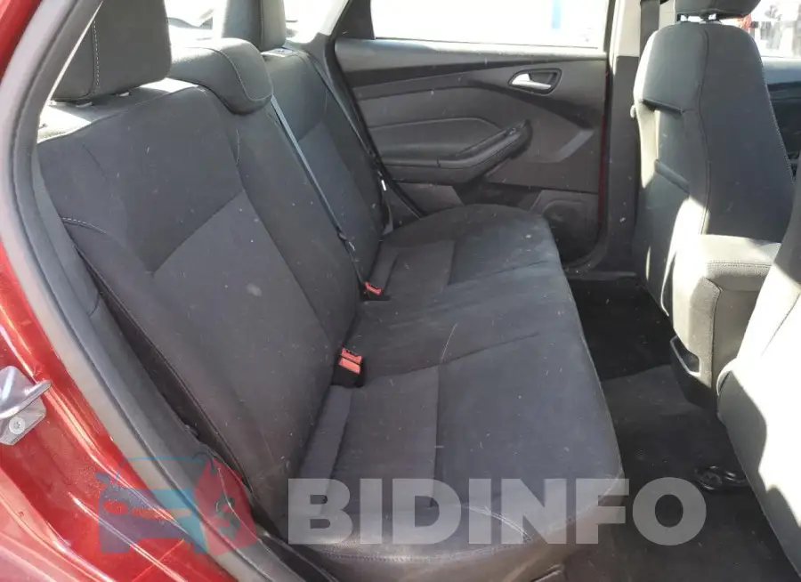 1FADP3F2XHL329201 Photo# 10