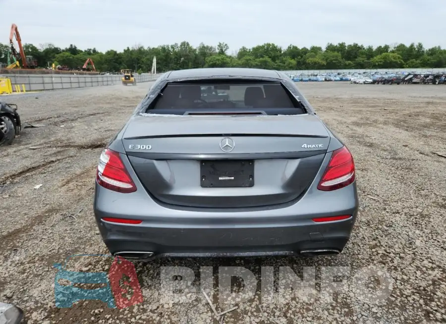 WDDZF4KB8HA262971 Photo# 6