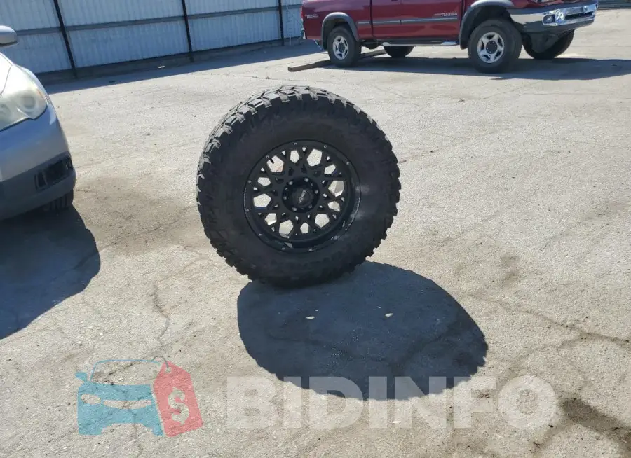 1GNSCHKC1JR330045 Photo# 12