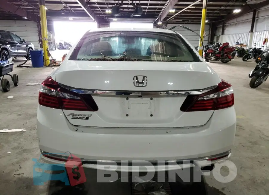 1HGCR2F83GA170824 Photo# 6