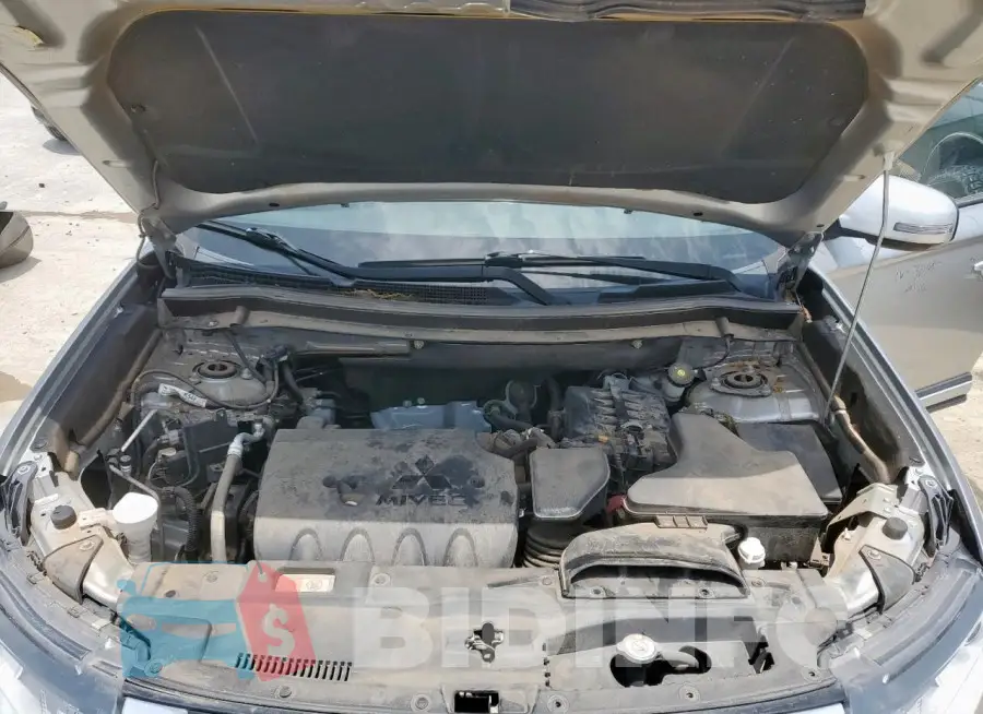 JA4AD3A39KZ050018 Photo# 11