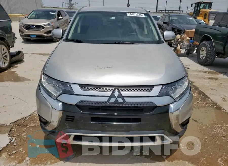 JA4AD3A39KZ050018 Photo# 5