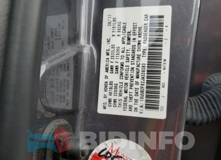 19UUB2F62JA008083 Photo# 13