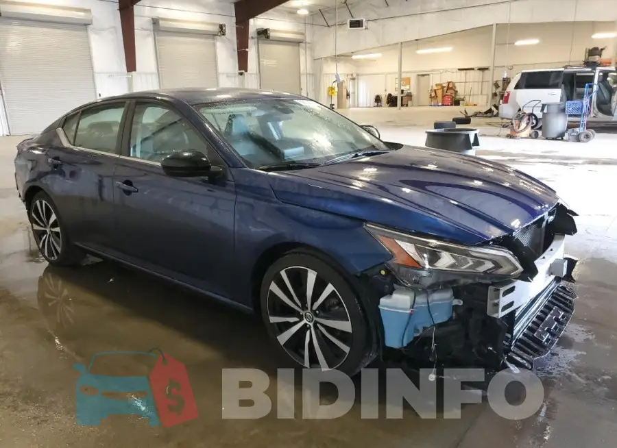 1N4BL4CV3NN360247 Photo# 4