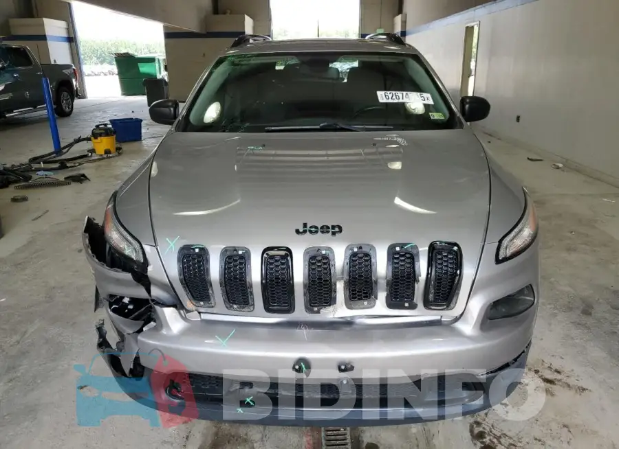 1C4PJLABXHW586048 Photo# 5
