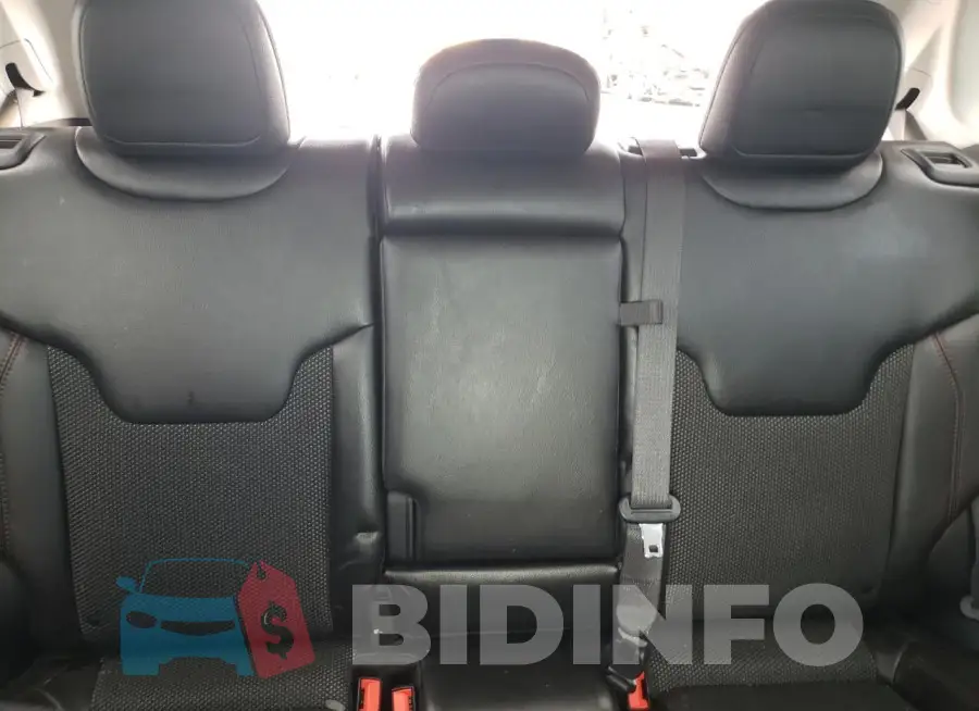 3C4NJDDB7LT171728 Photo# 10