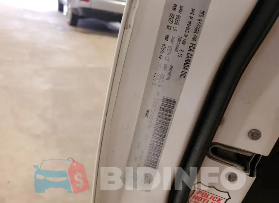 2C3CDXJG6KH660245 Photo# 13