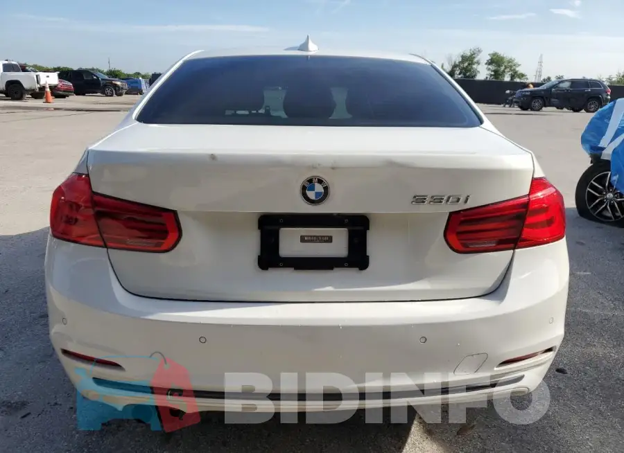 WBA8B9C50HK676244 Photo# 6