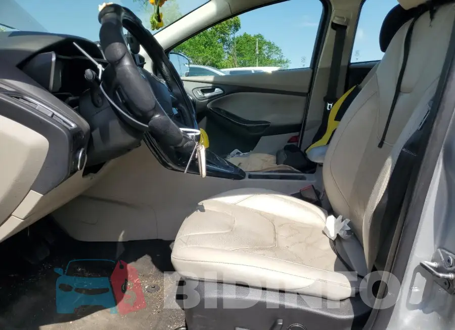 1FADP3R47JL225963 Photo# 7